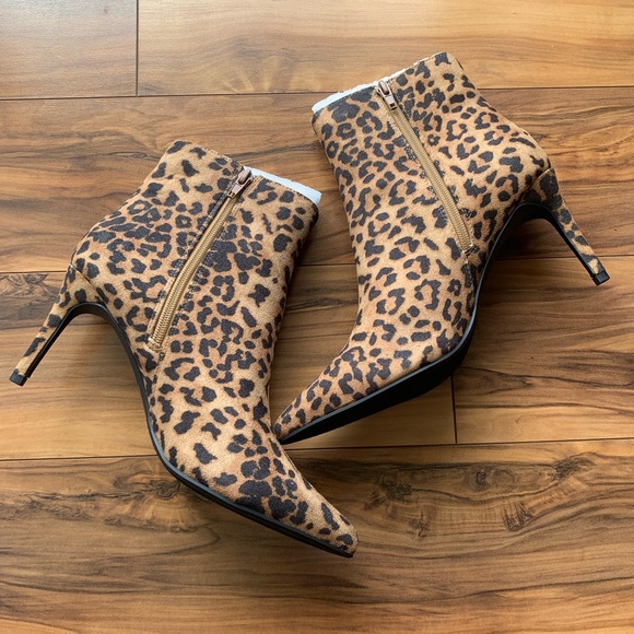 Leopard print Print heeled booties 9 - Picture 2 of 7